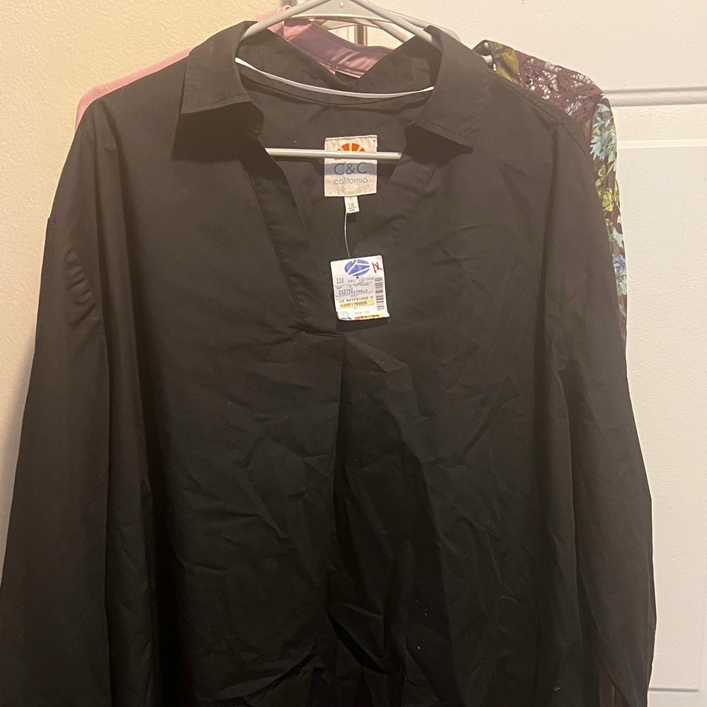 Casual black v neck blouse